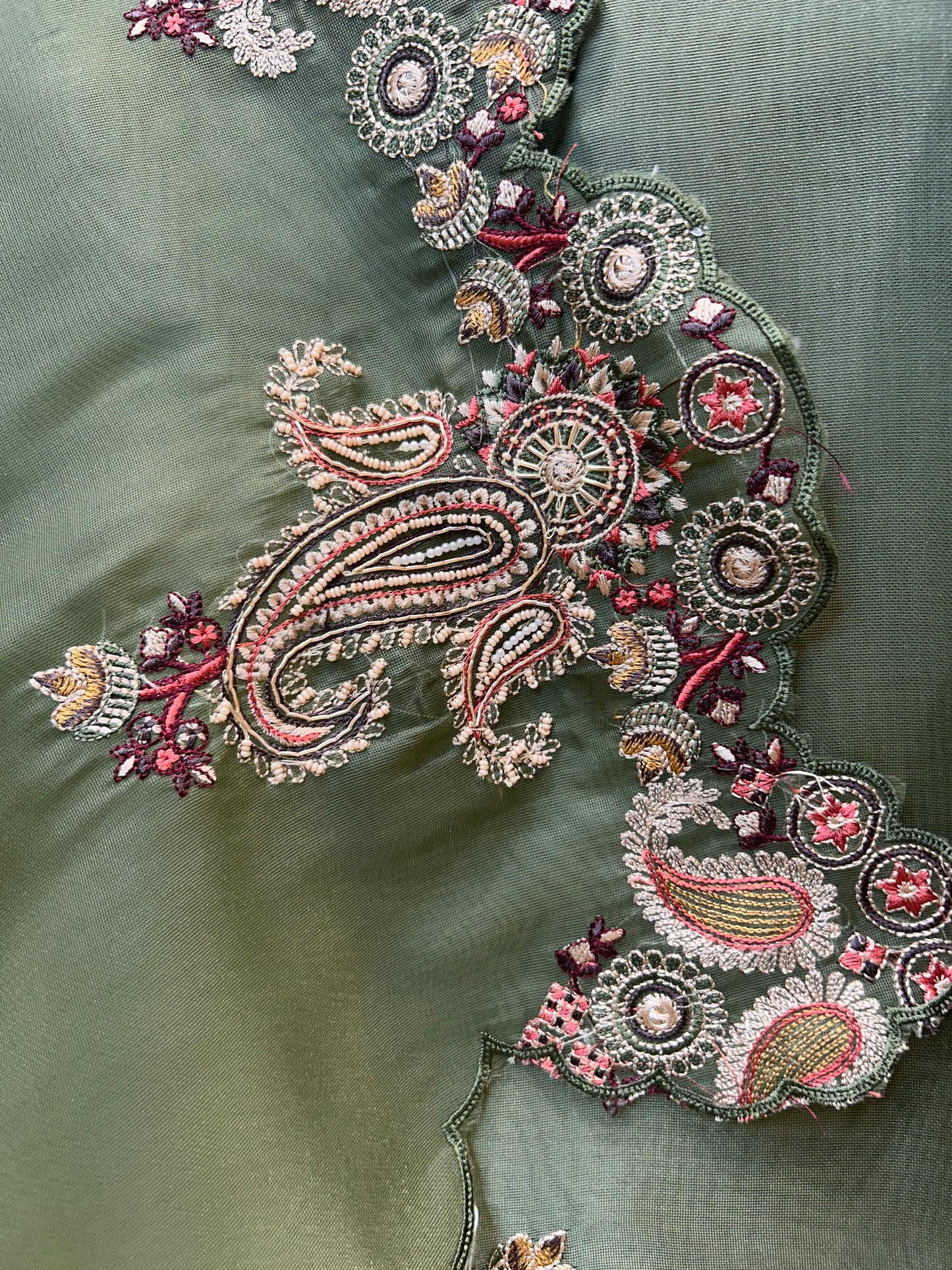 Sarini Motidar Suit (Green)