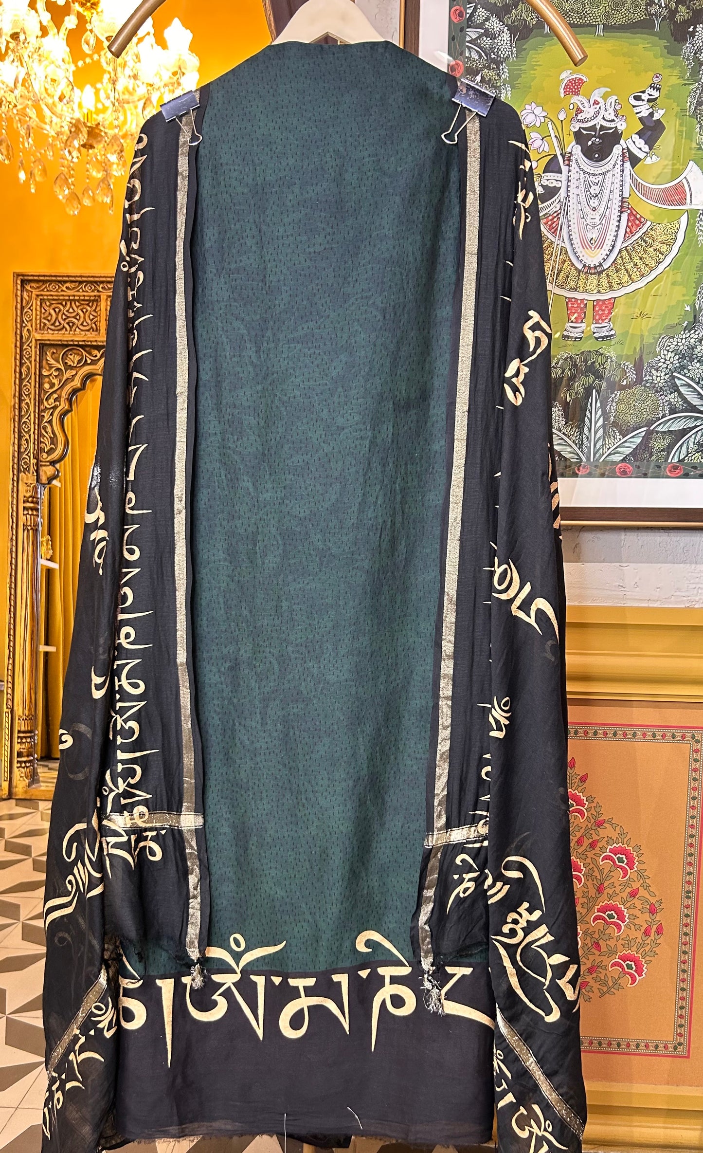 Vyanah Maheshwari Suit (Green & Black)