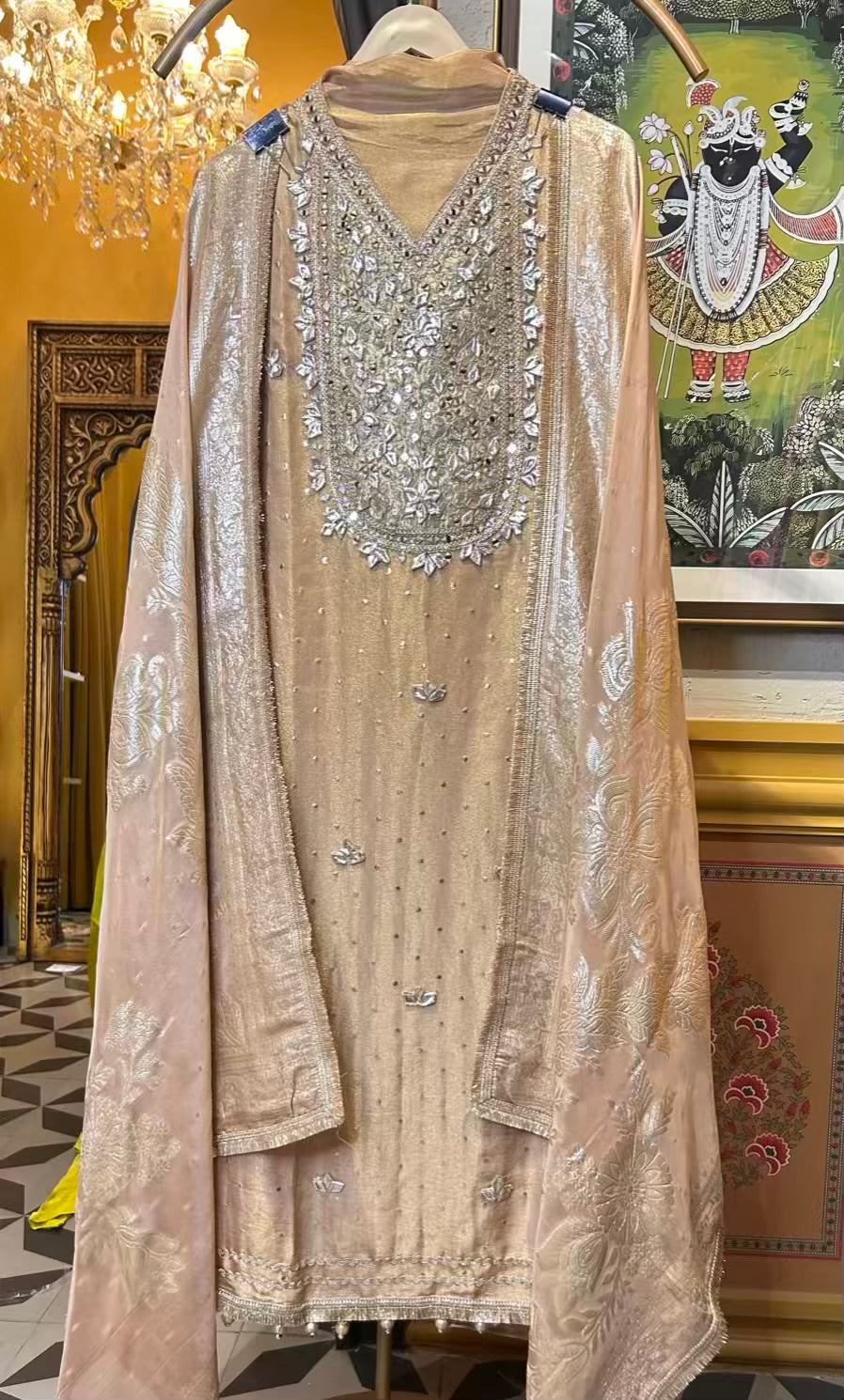 Hayat-e-Husn (Beige)