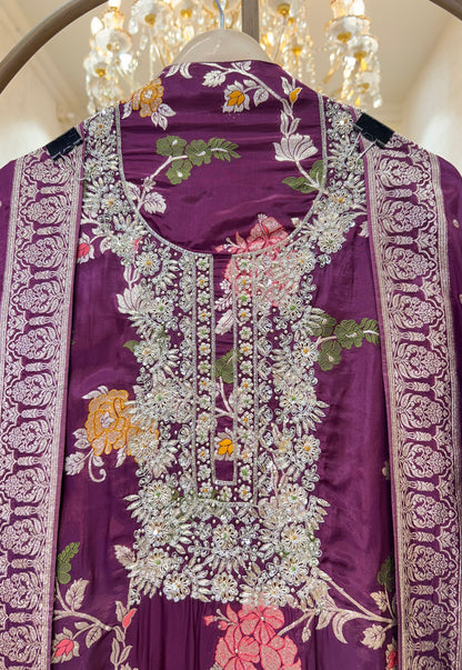 Nooran Kashi Suit