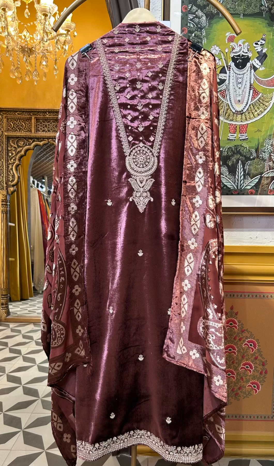 Zarveen Velvet Suit (Onion Pink)