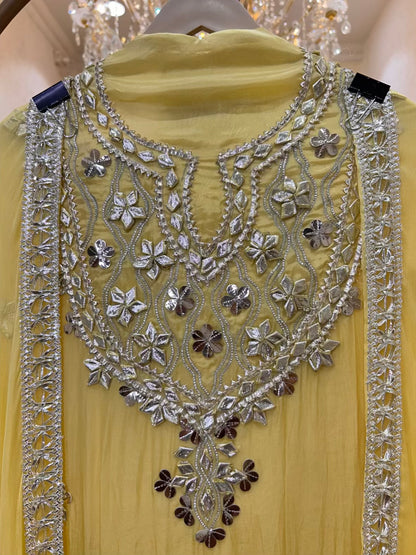 Eshira Gota Charm Suit (Yellow)