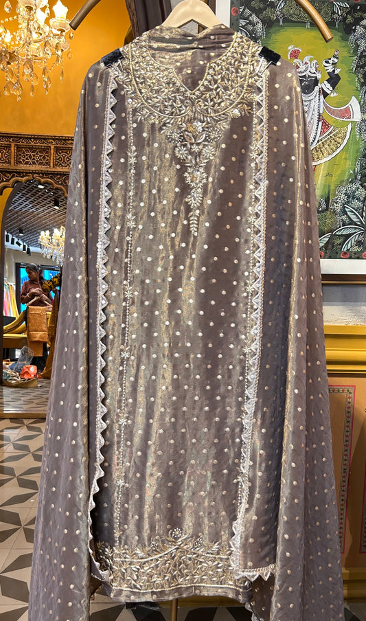 Zevar-e-Noor (Beige)