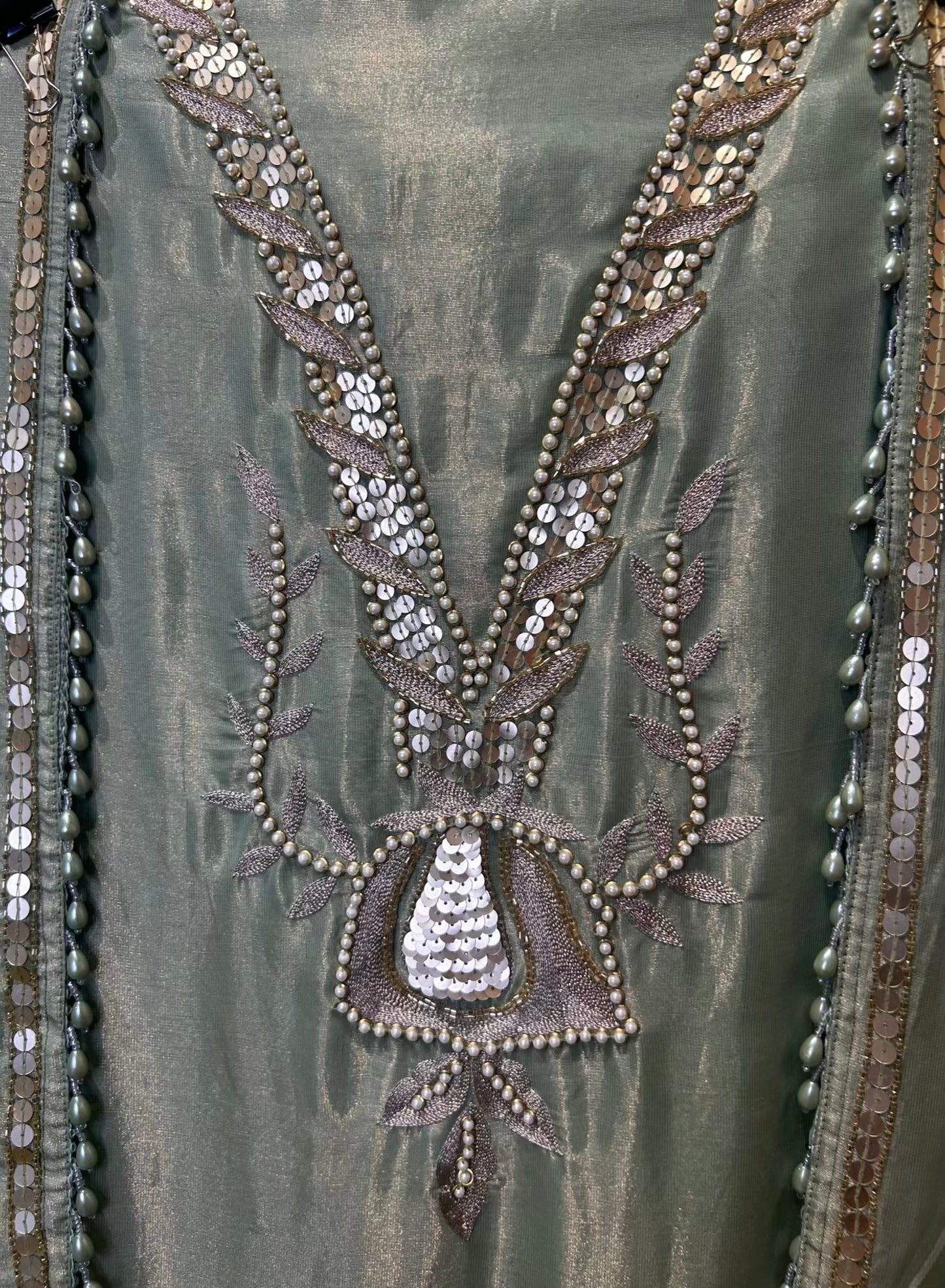 Roshana-é-Noor (Pista Green)