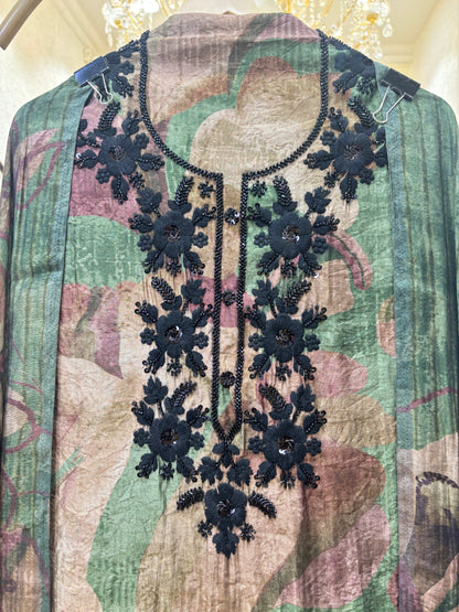 Gulnaaz Printed Muslin Suit