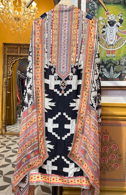 Zarmina Silk Suit (Ivory & Black)