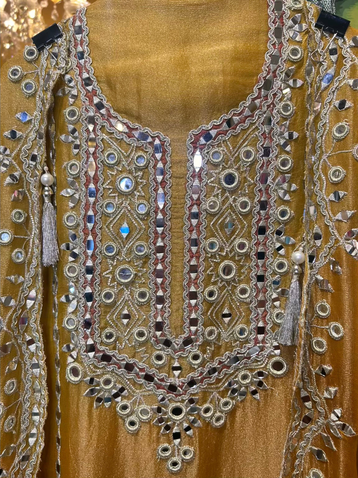 Raina-é-Noor (Yellow)