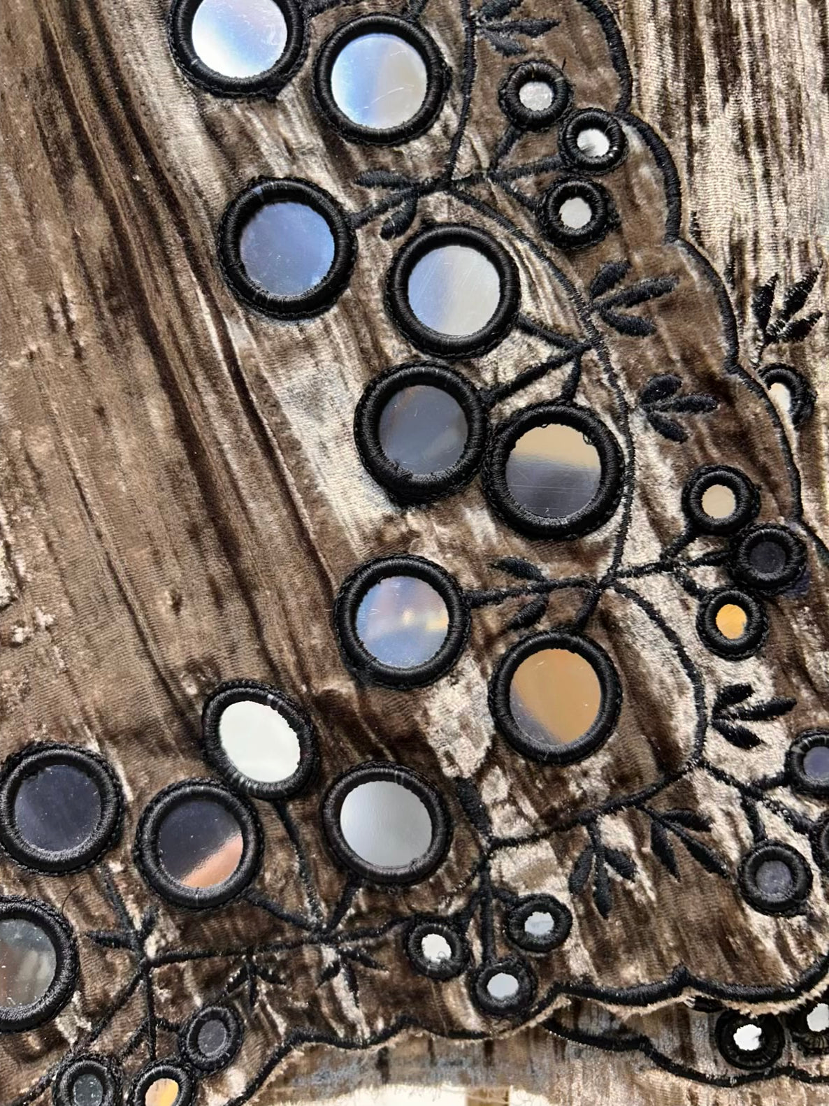 Mehrveen Crush Velvet Royale Suit (Brown)