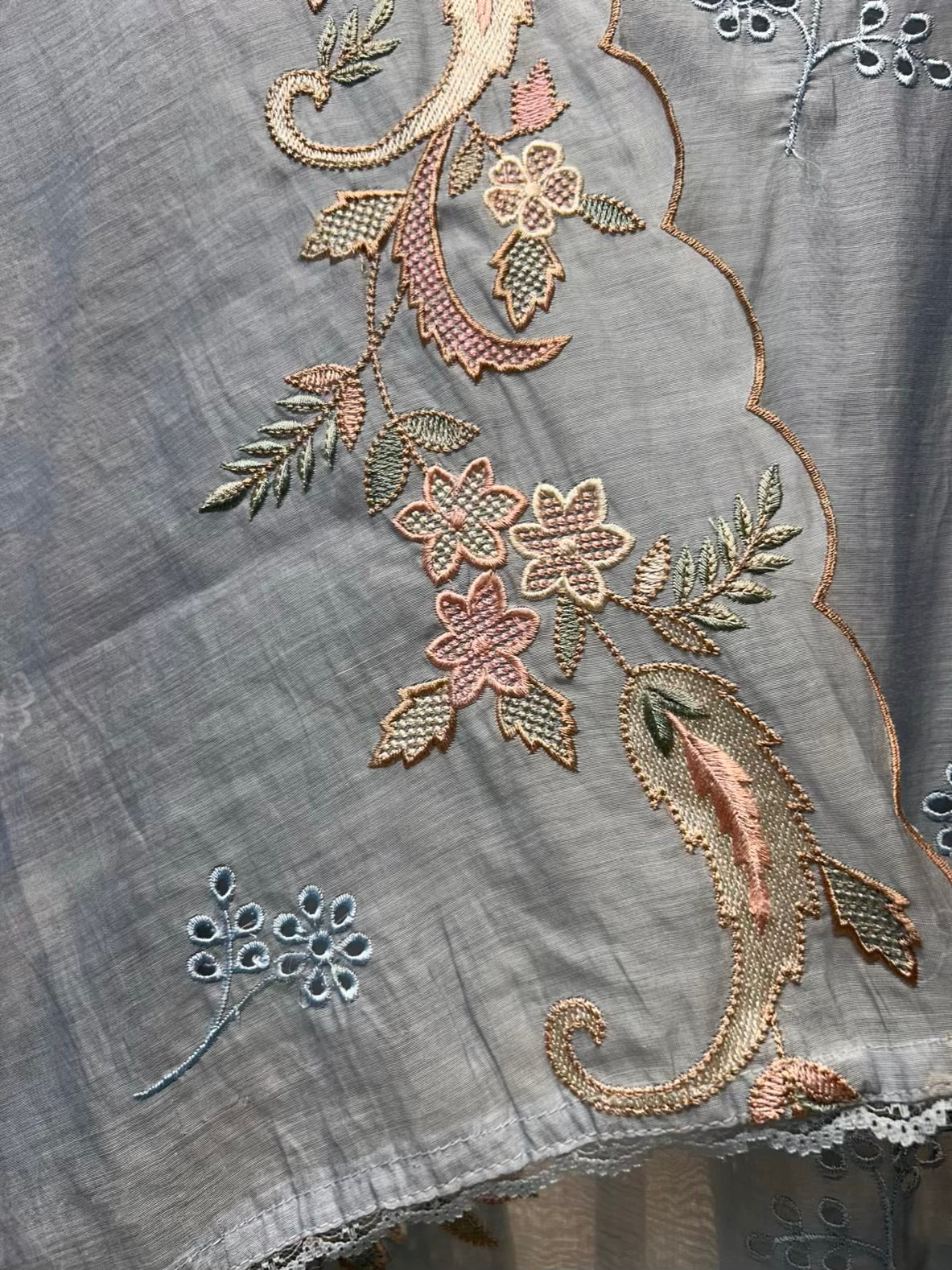 Husna Mul Embroidery Suit (Blue)