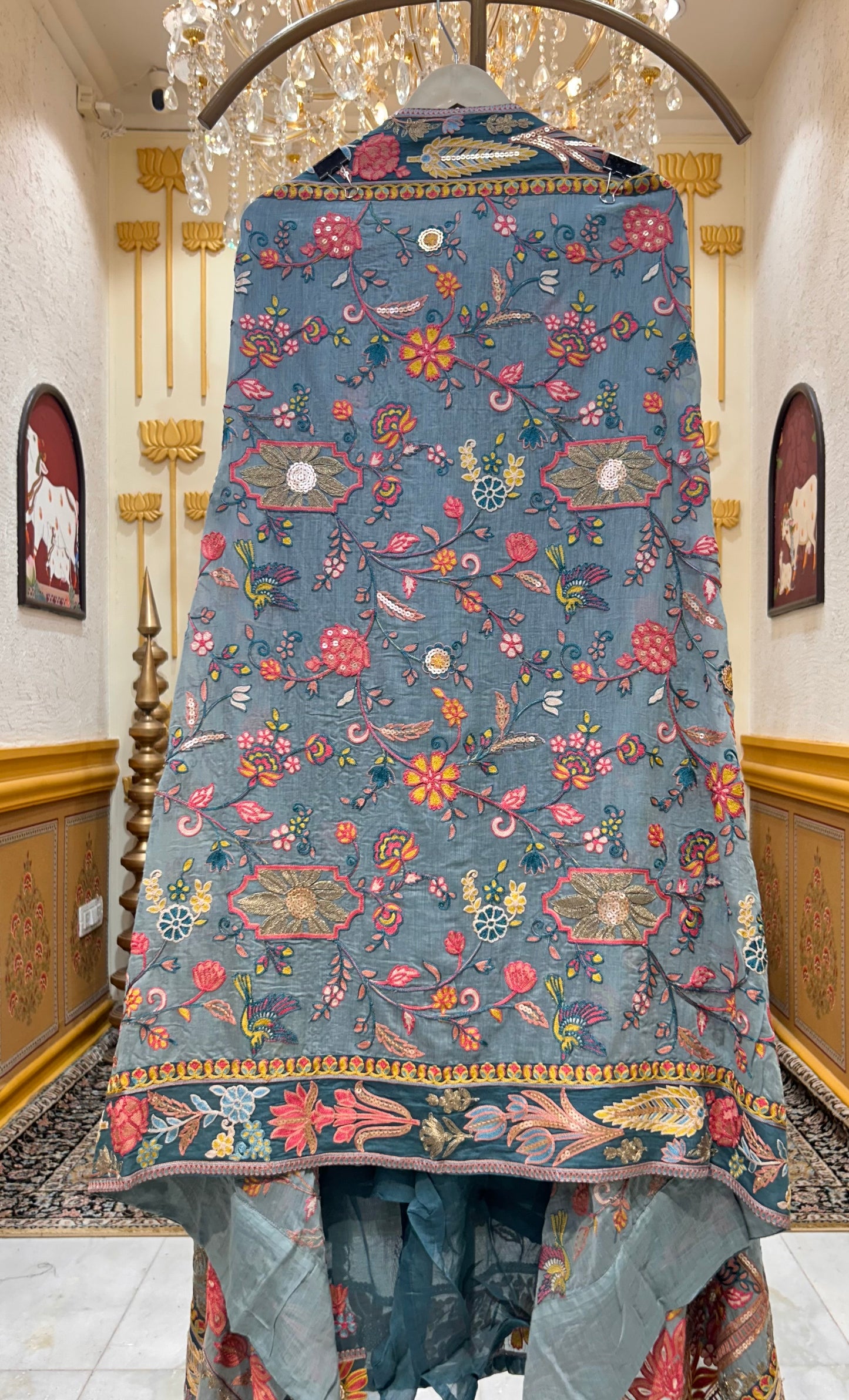 Resham Élise Suit