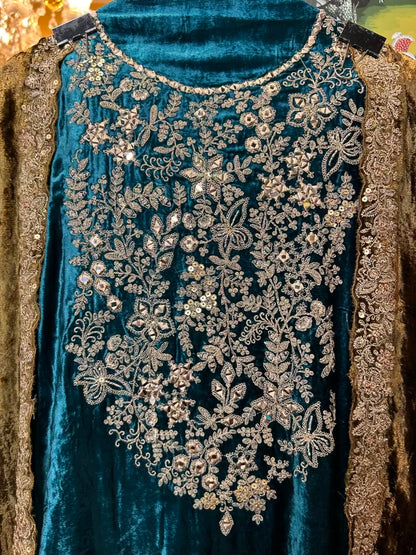Zareefa-é-Velvet Suit (Turquoise)