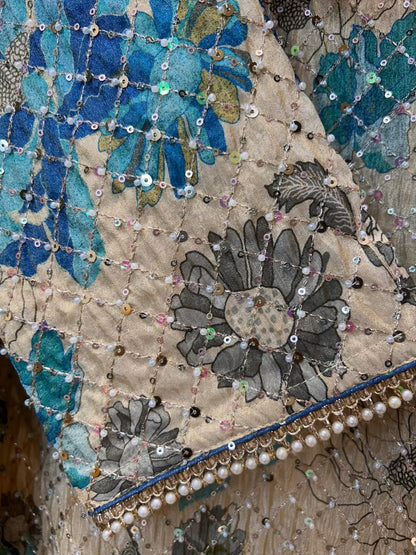 Merzara LumiGarara Suit (Ivory & Blue)