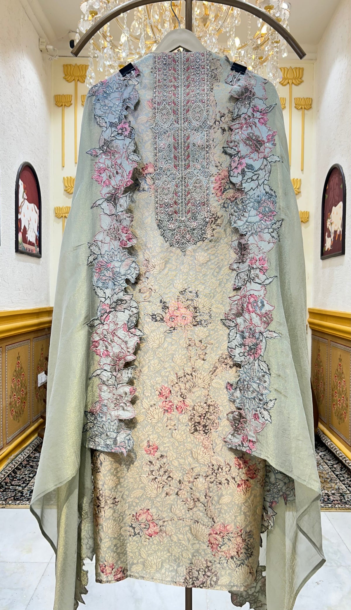 Banar Noor Suit