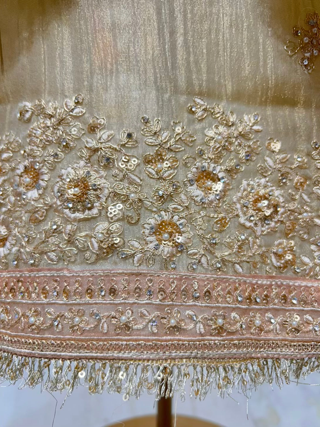 Zarifa Kinari Veil Suit (Pista Green)