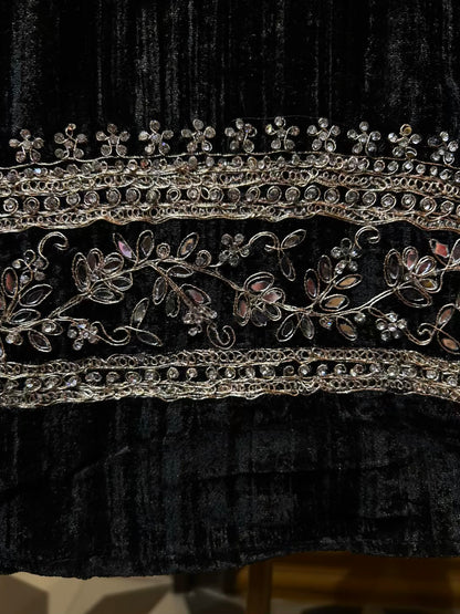 Mehrazar Velvet Suit (Black)