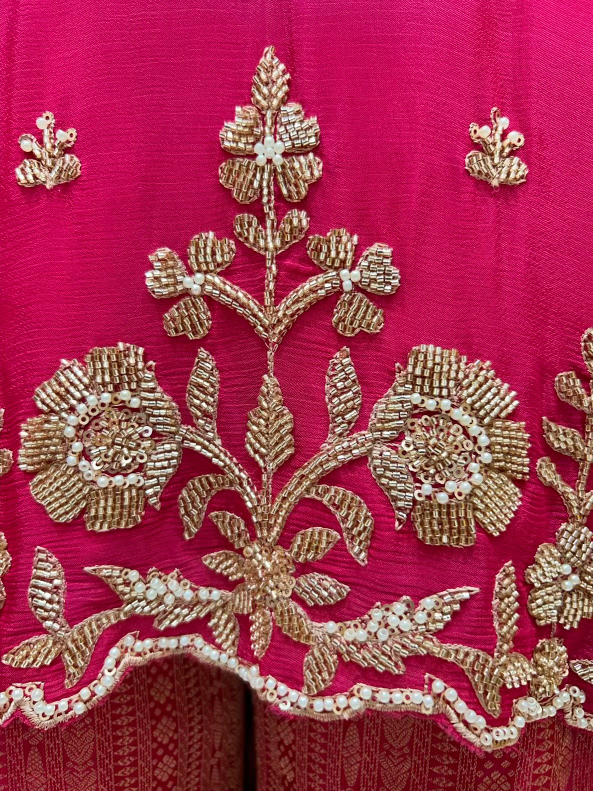 Zehraani Chinon Élan Set (Magenta)