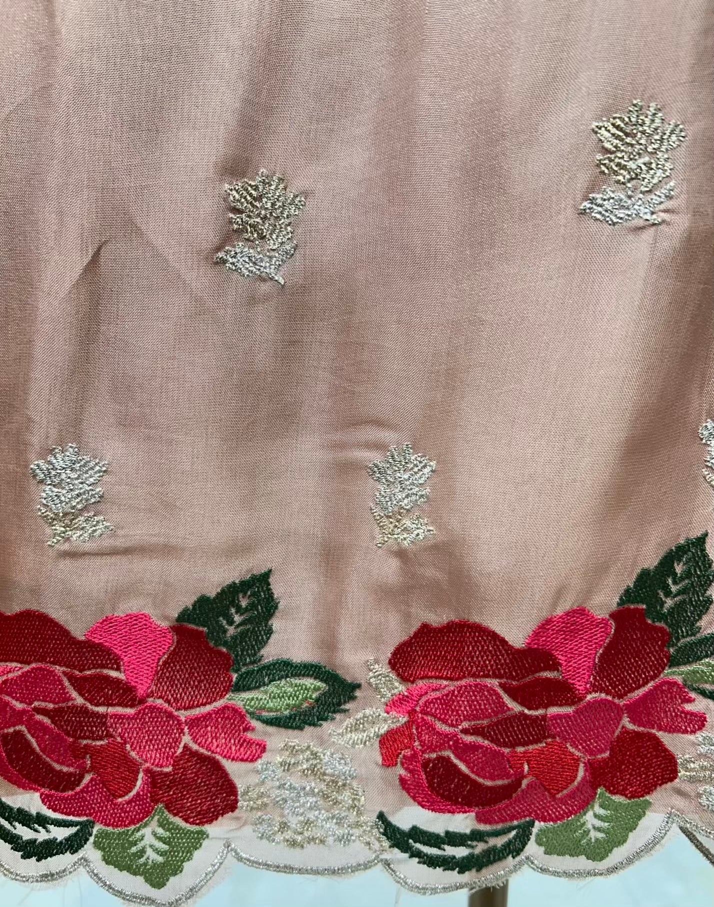 Oraya Thread & Zari Suit