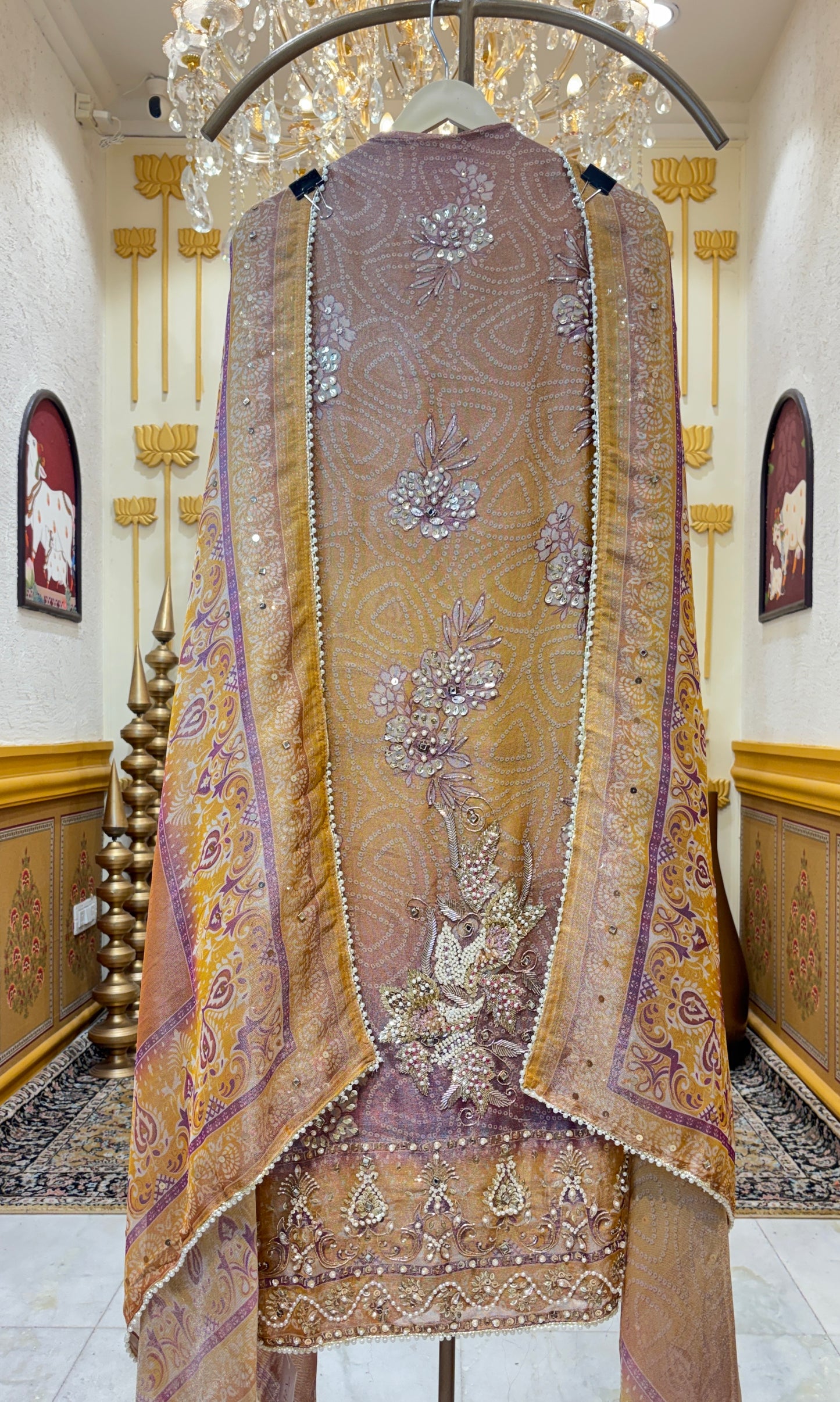 Leher Noor Suit