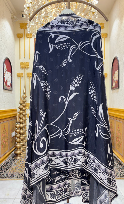 Noor Élan Crepe Suit