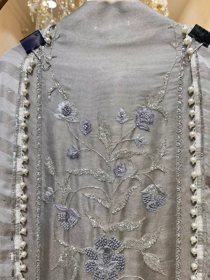 Zarehza Cutdana Élan Suit (Silver Grey)