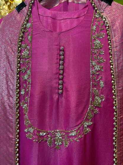 Nayab Jahan Suit (Magenta)