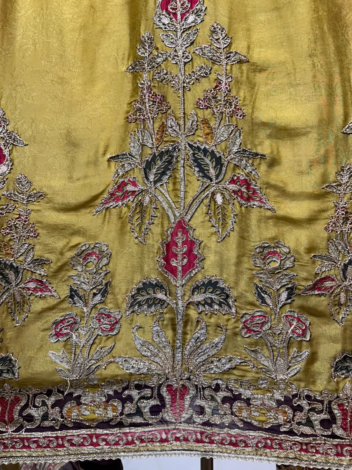 Iraaya Zari Aabha Suit (Yellow)