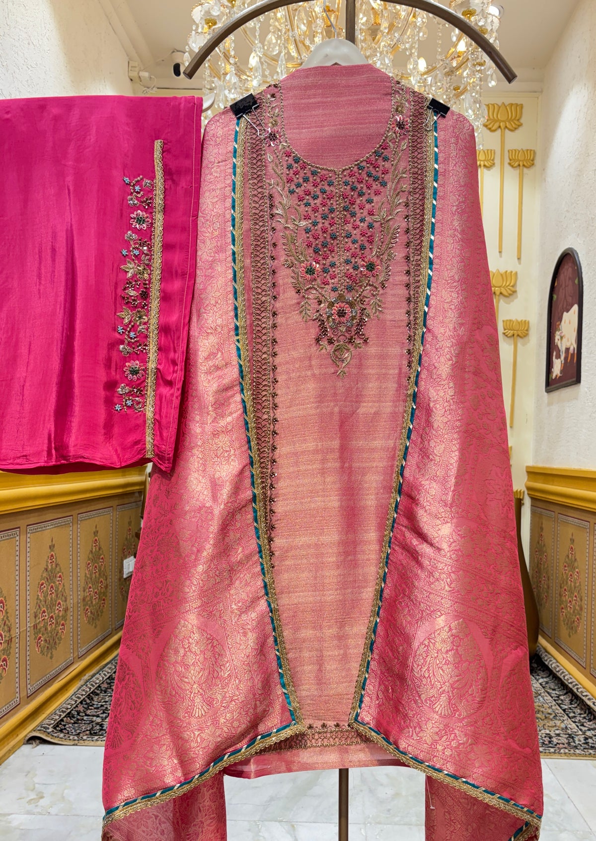 Zarbaft Noor Suit