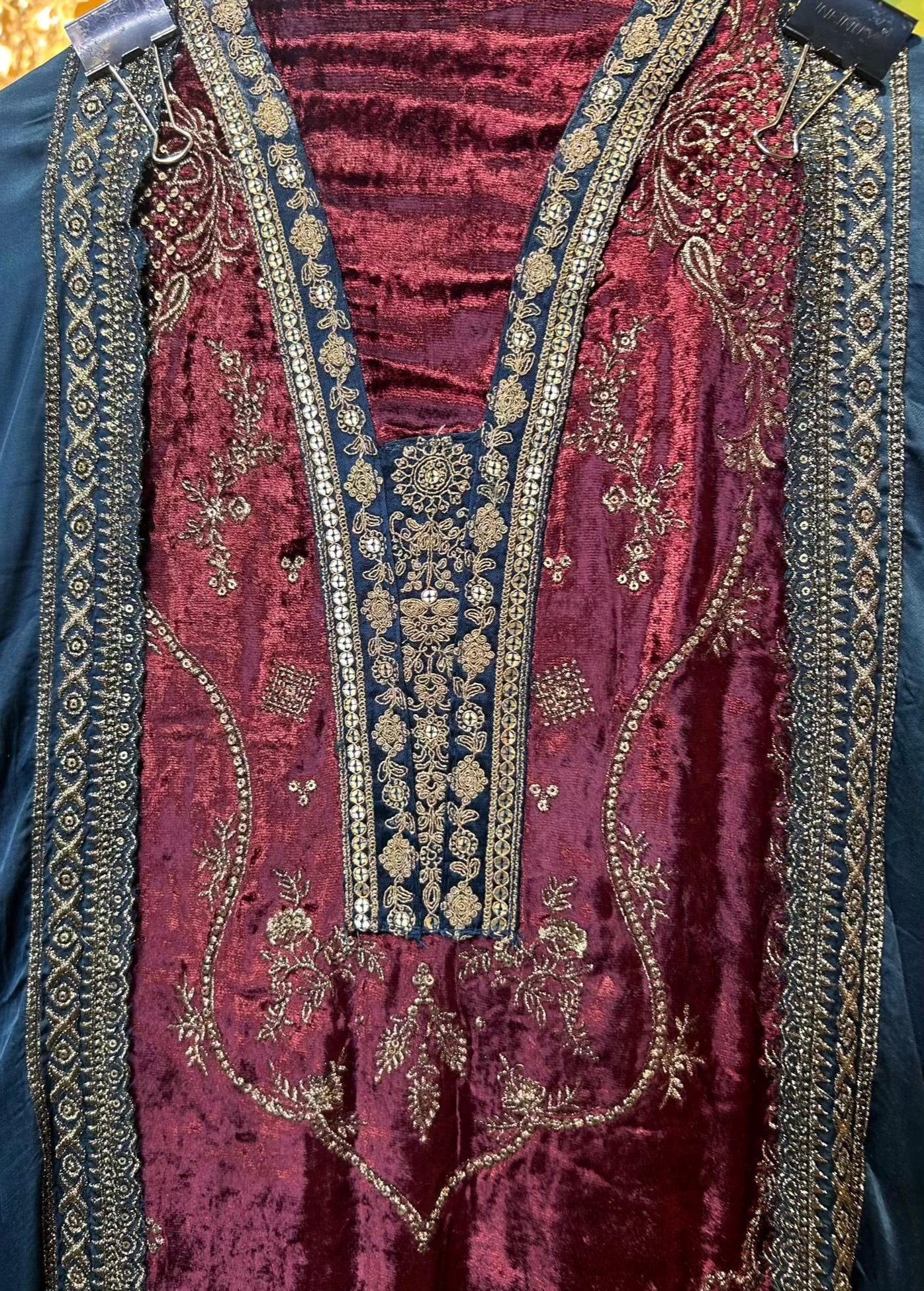 Inaya-é-Velvet Suit (Wine)