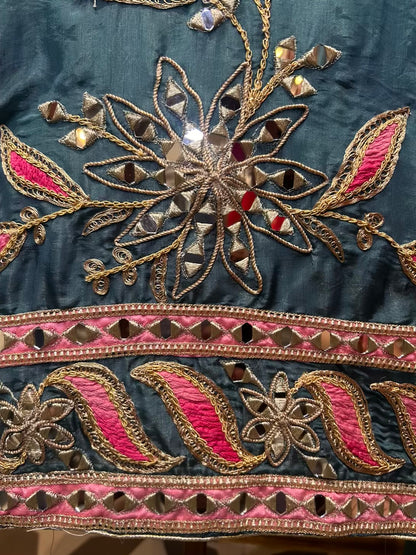 Zareen-é-Tasveer (Peacock Blue)