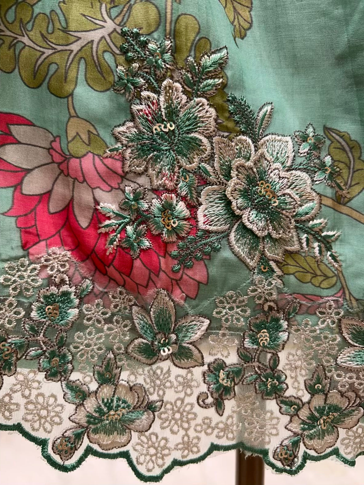 Zehna Pastel Bloom Suit (Green)