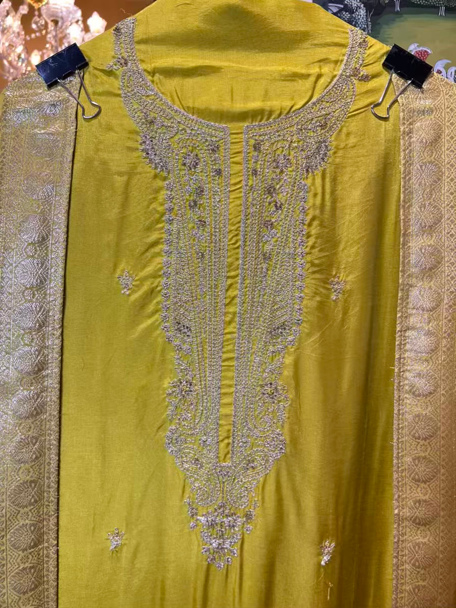 Ziyaara Silk Suit (Yellow)