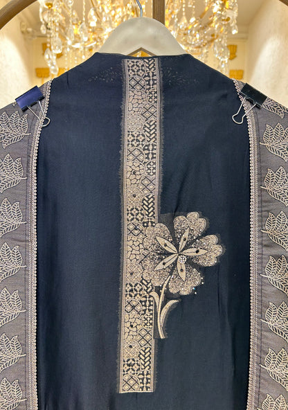 Gauhar Kashi Suit