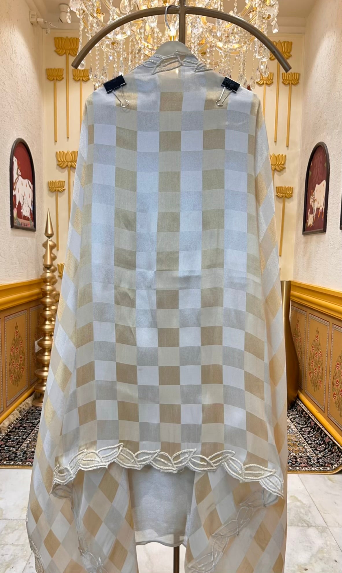 Sarviza Shimmer Zari Suit (Ivory)