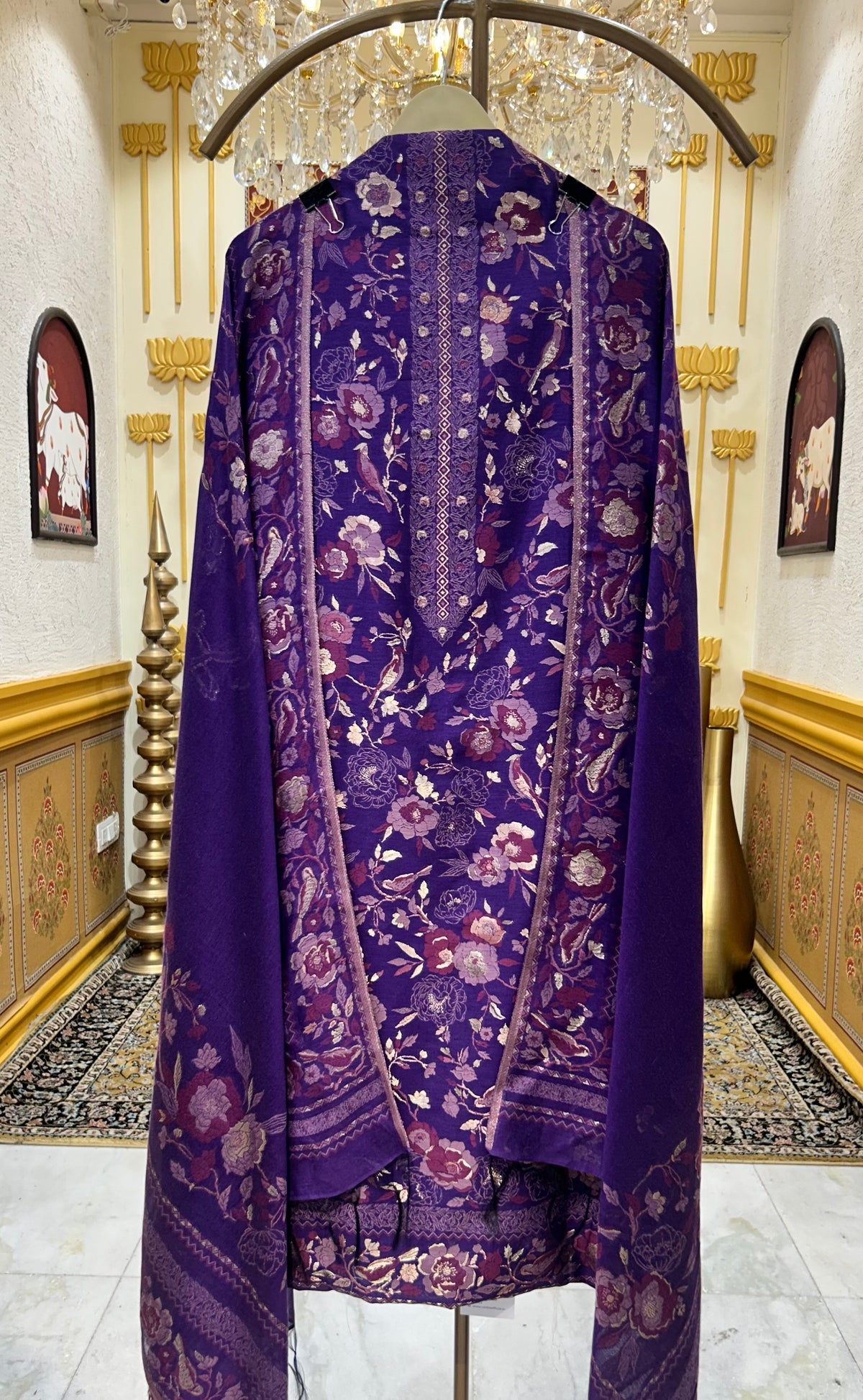 Kairavi Jamdhani Suit