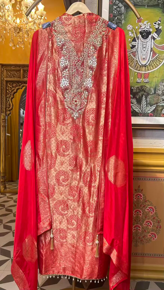 Ibtidaa Banarasi Suit (Red)