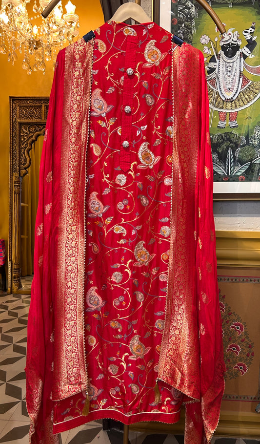 Sunhehri Banarasi Suit (Red)
