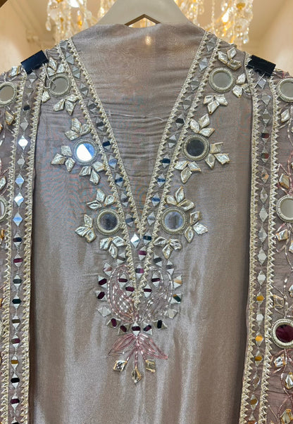 Gulraiza Banarasi Suit (Beige & Yellow)