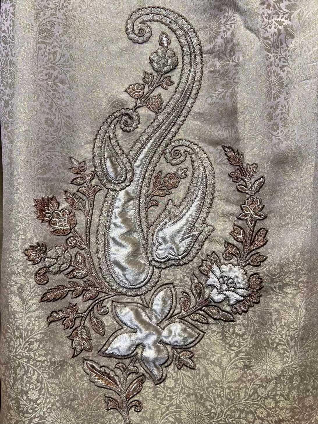 Zarqaa Velvet Suit (Ivory)