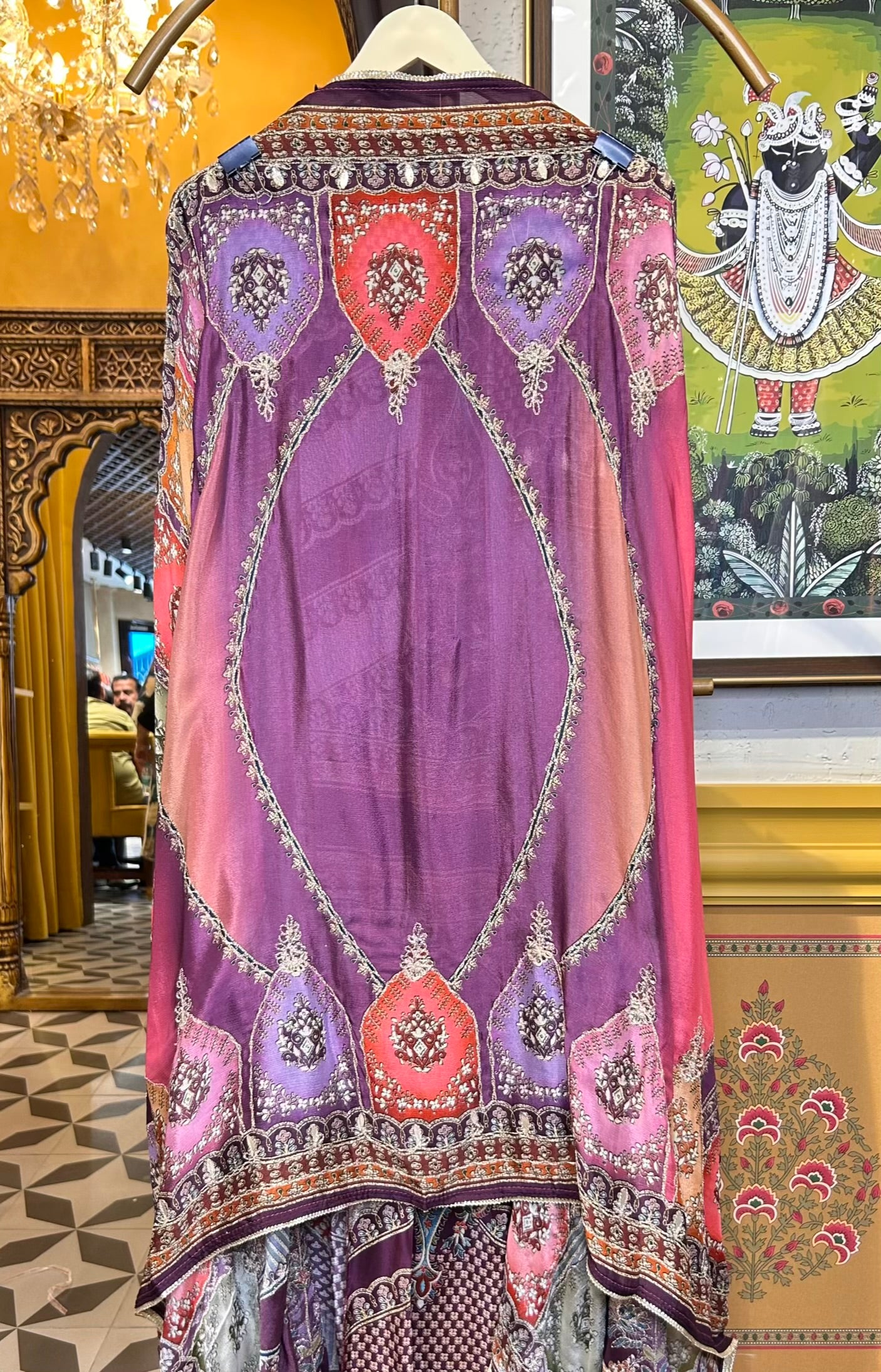 Nazm-e-Rangrez (Lavender)