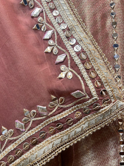 Amaira-é-Noor Anarkali (Rust)