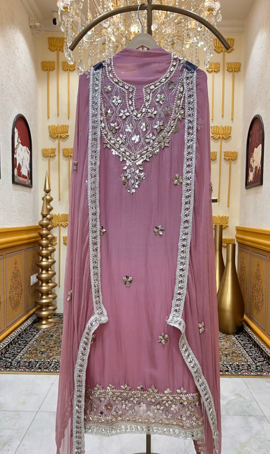 Eshira Gota Charm Suit (Pink)