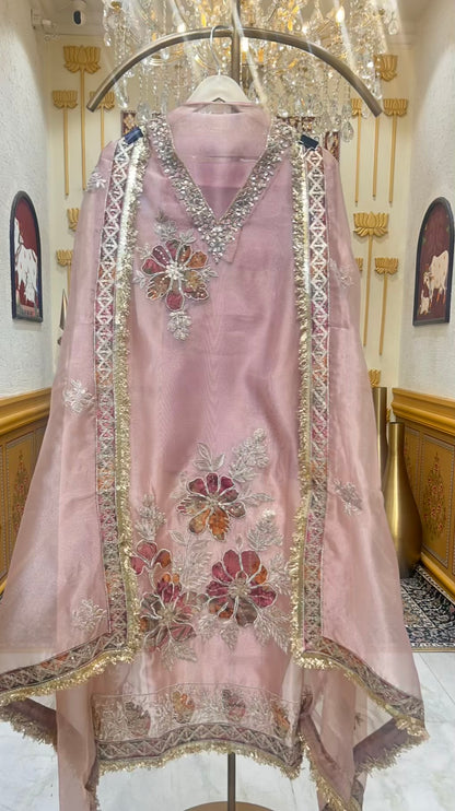 Zehraah Kinari Bloom Suit (Pink)