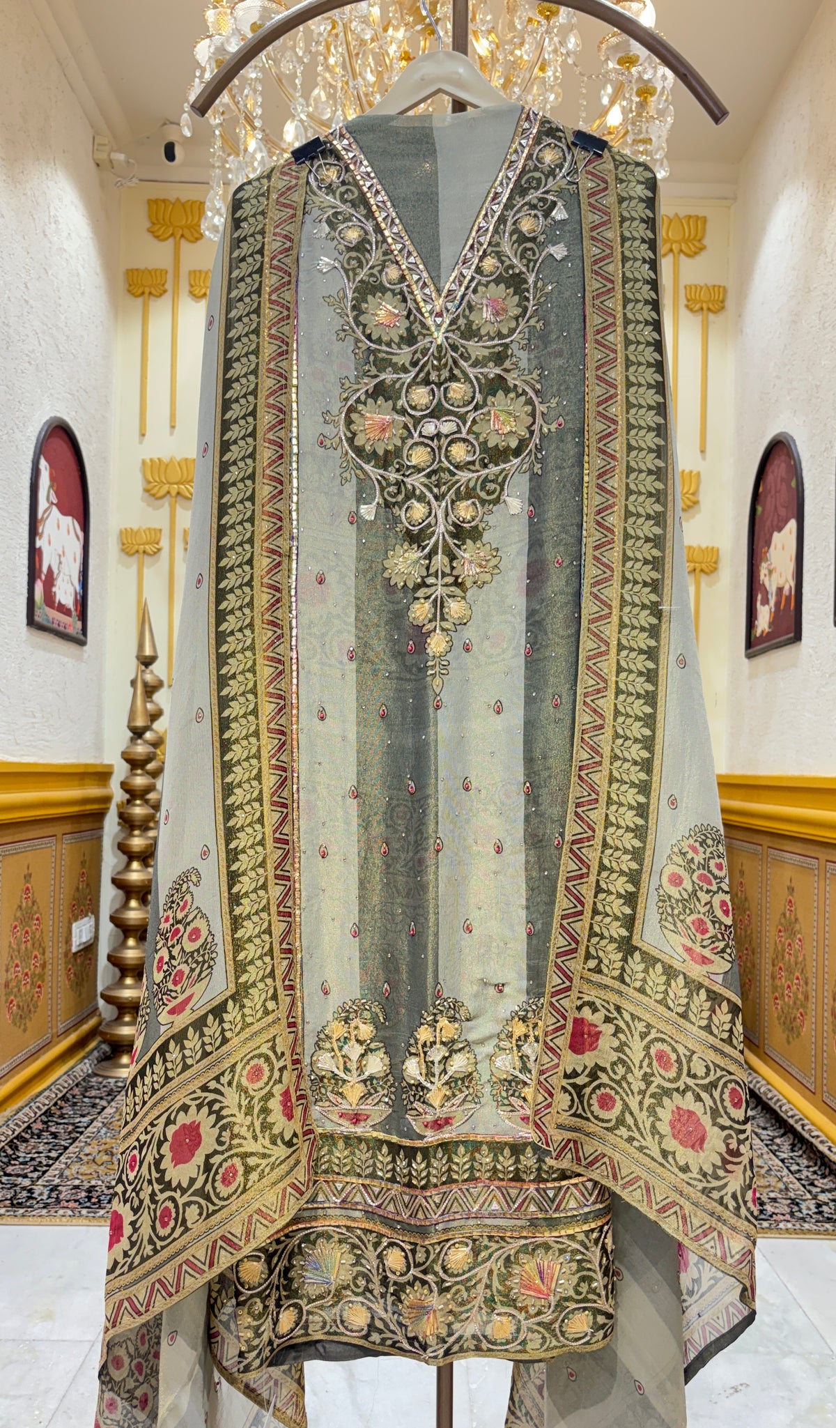 Kairavi Organza Suit