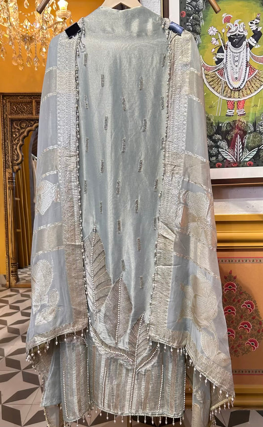 Zahira-é-Noor Suit (Green)