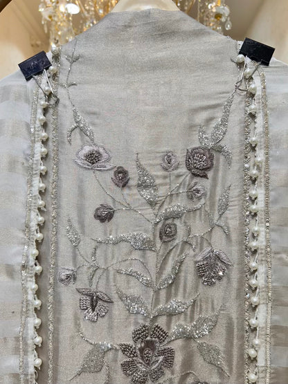 Zarehza Cutdana Élan Suit (Ivory)