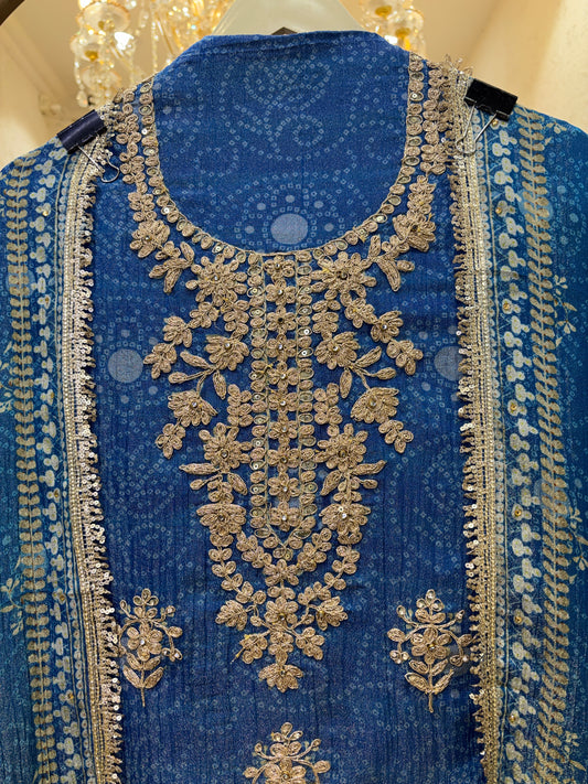 Noor Tissé Suit