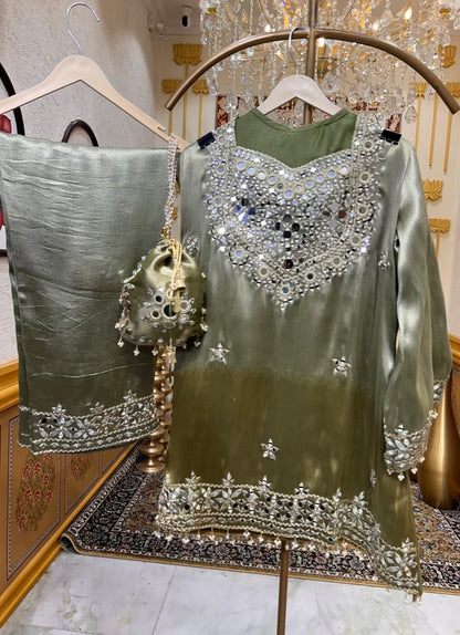 Noorza Aaina Farshi Set (Green)