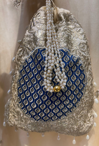 Rajeshwari Silk Suit