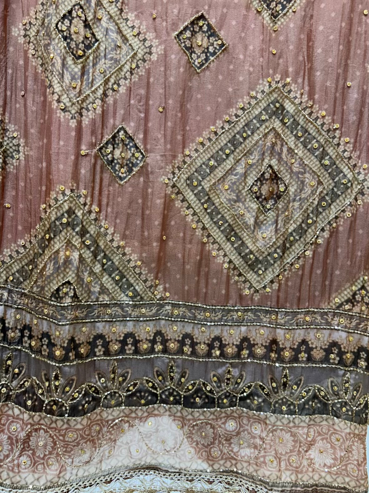Ishira Lace Veil Suit (Brown)