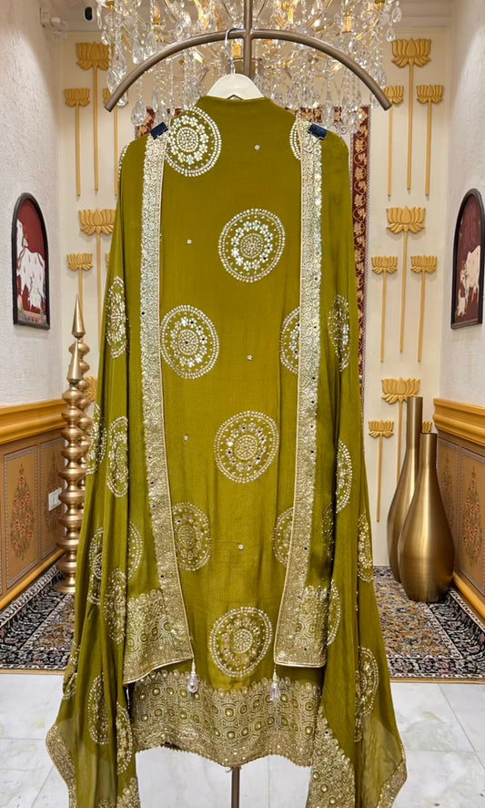 Saanjh Chinnon Loom Suit (Green)